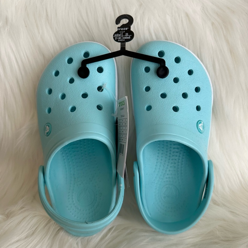 NEW CROCS UNISEX ADULT CROCBAND CLOG IN ICE BLUE SIZE 7W / 5M